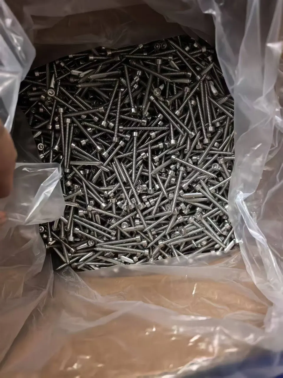 จำหน่ายและนำเข้า น็อต สกรู (Fastener) (6)